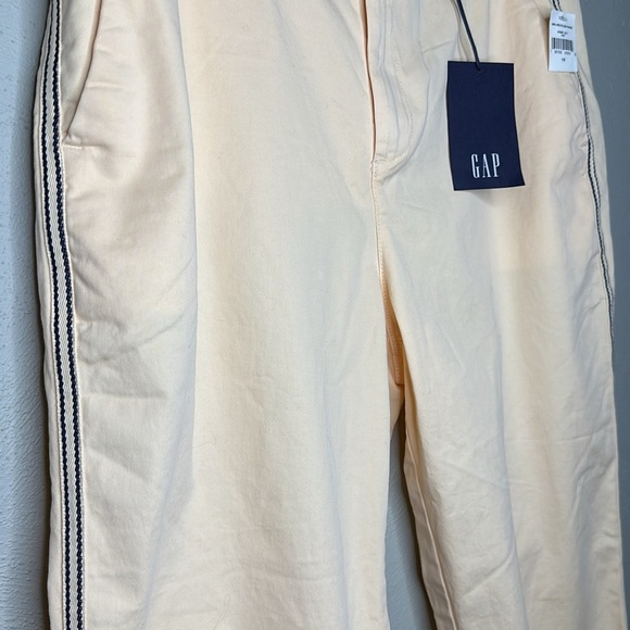 Gap Girlfriend Chino Hi-Rise Size 10 Raw Hem Side Stripe Casual Pants Stretch - Picture 2 of 5